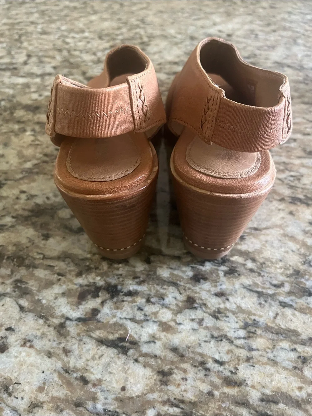 Sorel wedges open